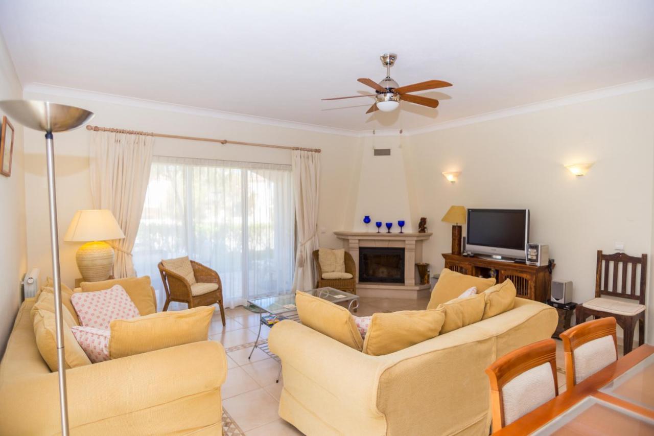 159d, 2 Bedroom On Gramacho Golf Course *